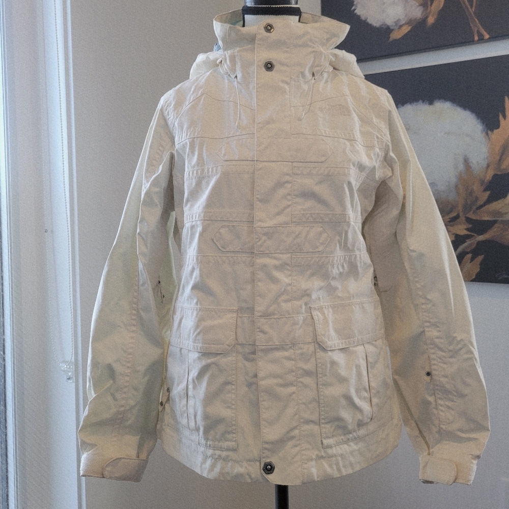 The North Face Women's Ski Jacket in Cream/Off-White